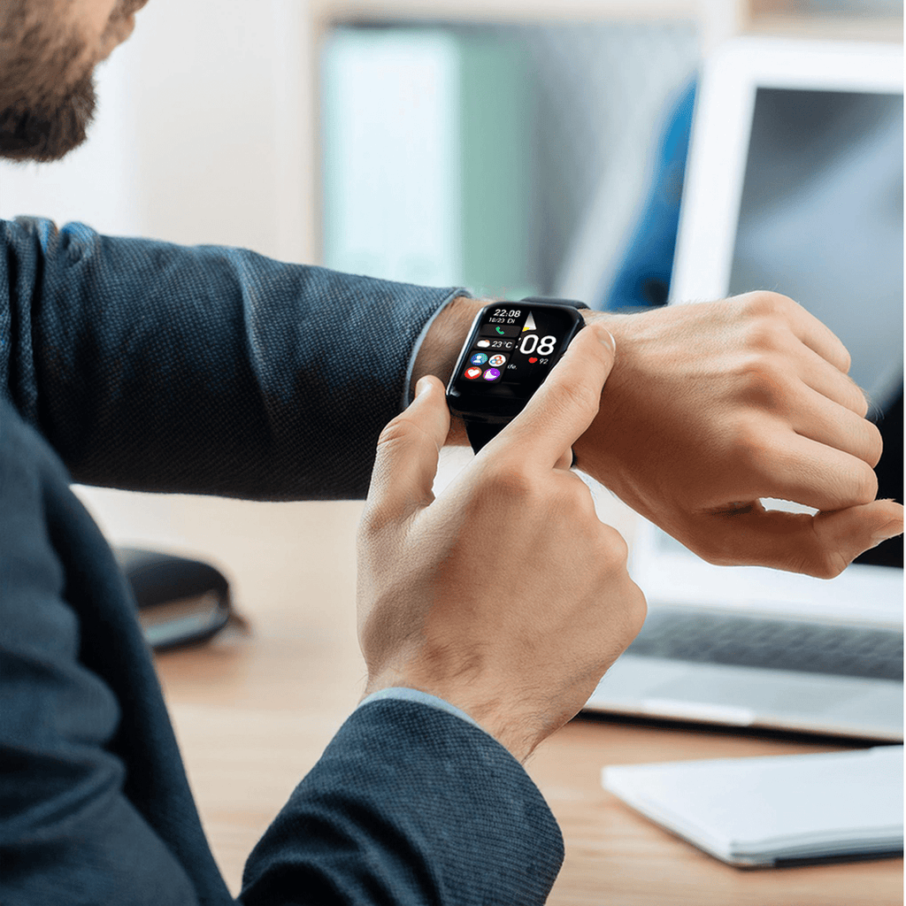 Smart Fitness Watch with Blood Pressure Monitoring – Tracker for Health & Activity Tracking