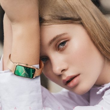 Aura Elegance Women's Smartwatch | IP68 Waterproof, Health Monitoring & Stylish Design | Ladies Exercise Watches